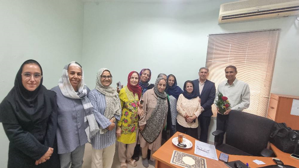 تجلیل از پزشک «خانه امید» بازنشستگان هرمزگان
