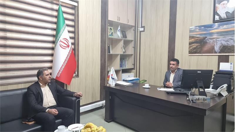 نشست مشترک مدیر صندوق بازنشستگی استان، بیمه دانا و رؤسای کانون‌ها
