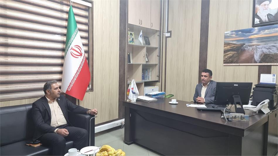 نشست مشترک مدیر صندوق بازنشستگی استان، بیمه دانا و رؤسای کانون‌ها